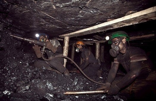 فریاد مظلومانه کارگران معدن ذغال سنگ